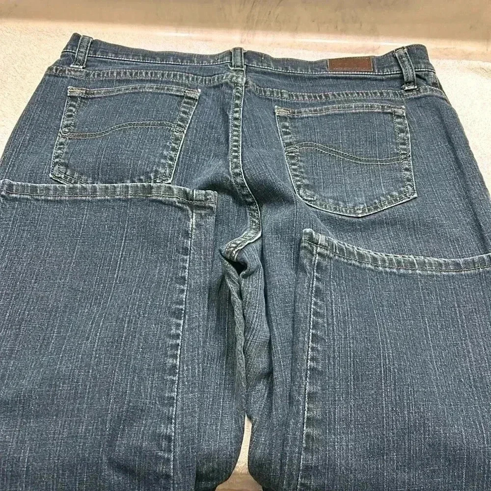 Lee Dark Wash Relaxed Straight Leg Women Jeans Size 14P - Picture 7 of 8